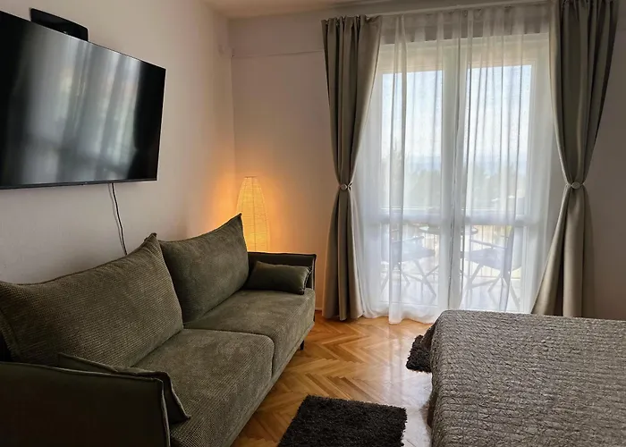 Spacious Family Near The * ماكارسكا